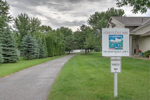 1016 Honeysuckle Lane SE, Cambridge, MN 55008