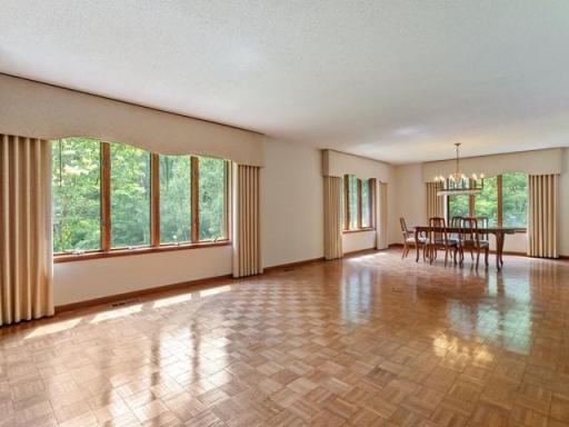 9825 Brent Avenue, Inver Grove Heights, MN 55077