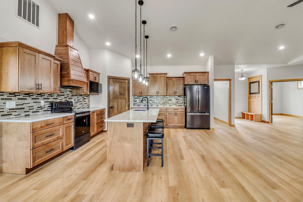Kitchen1_0-g.jpg