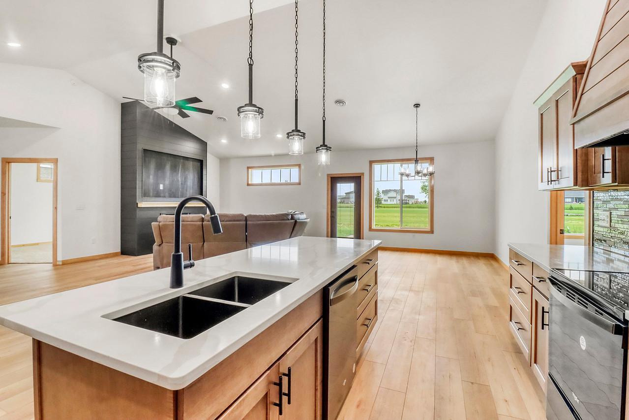 Kitchen1_5-g.jpg