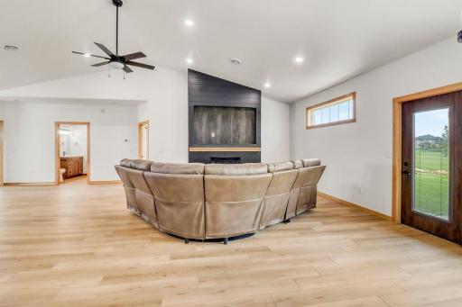 215 Emma Court, Mapleton, ND 58059