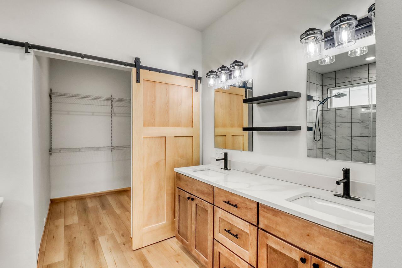 Primary Bathroom1_1-g.jpg