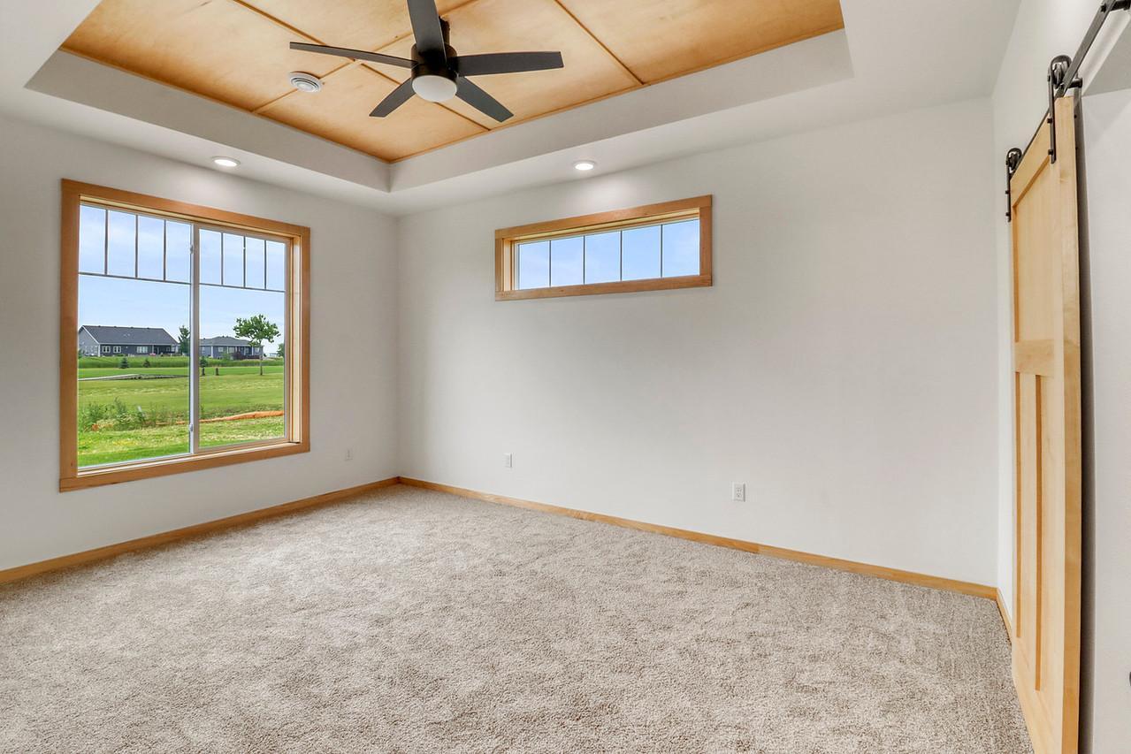Primary Bedroom1_1-g.jpg