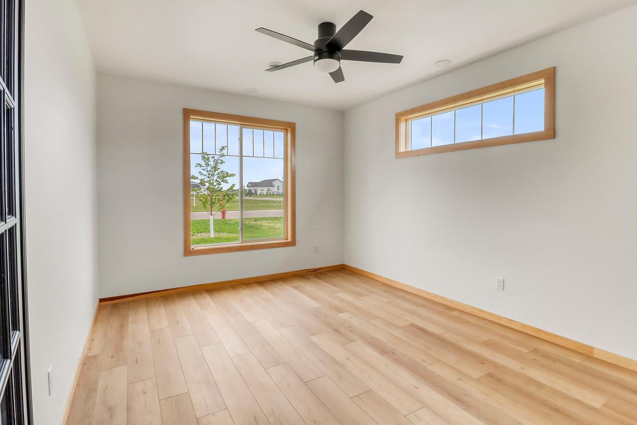 Bedroom2_1-g.jpg