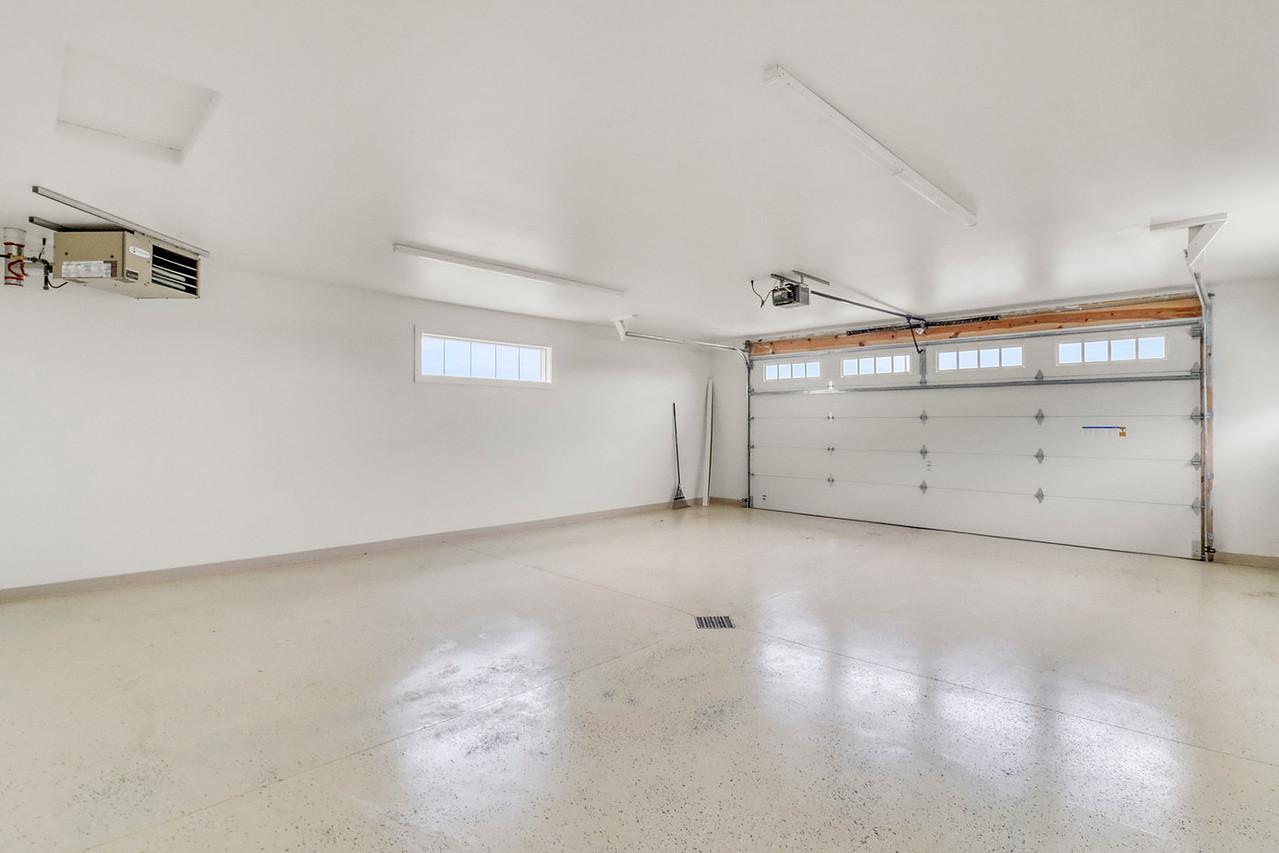 Garage1_1-g.jpg