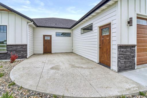 215 Emma Court, Mapleton, ND 58059
