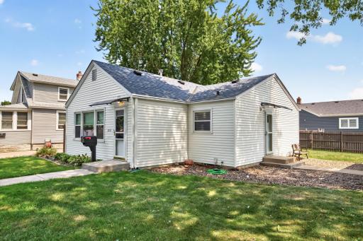 213 14th Avenue S, South Saint Paul, MN 55075