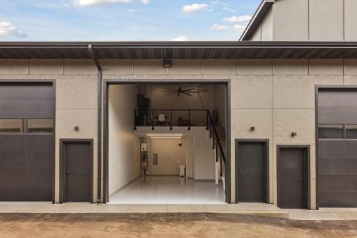 Individual units designed to give owners privacy, flexibility, and convenient access.