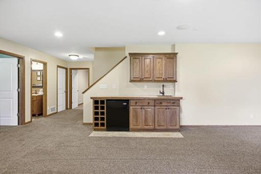 7182 Hidden Valley Pond S, Cottage Grove, MN 55016