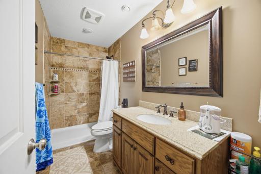 7182 Hidden Valley Pond S, Cottage Grove, MN 55016