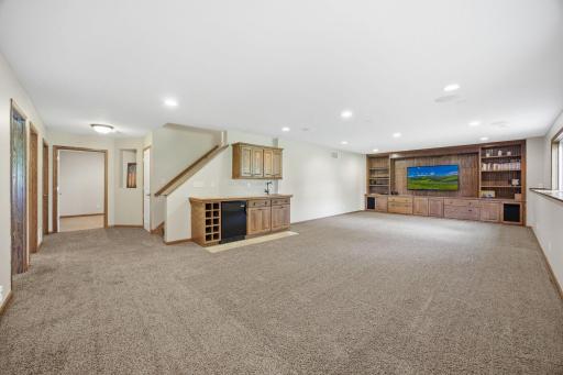 7182 Hidden Valley Pond S, Cottage Grove, MN 55016