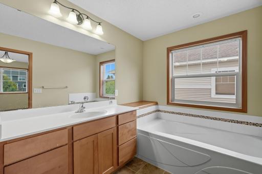 11333 Ivywood Trail, Saint Paul, MN 55129