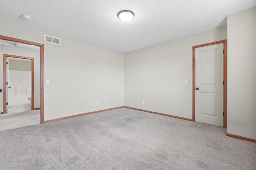 11333 Ivywood Trail, Saint Paul, MN 55129