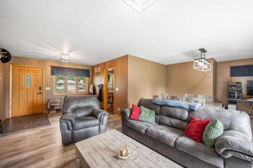 1013 5th Street S, Saint James, MN 56081