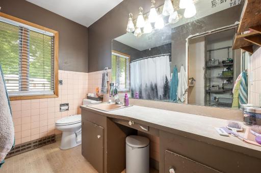 1013 5th Street S, Saint James, MN 56081