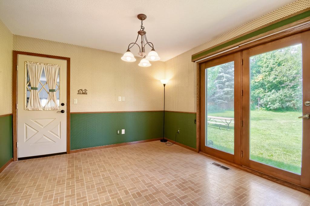 383 Belmont Ln - MLS Sized - 008 - 08 Dining Room.jpg