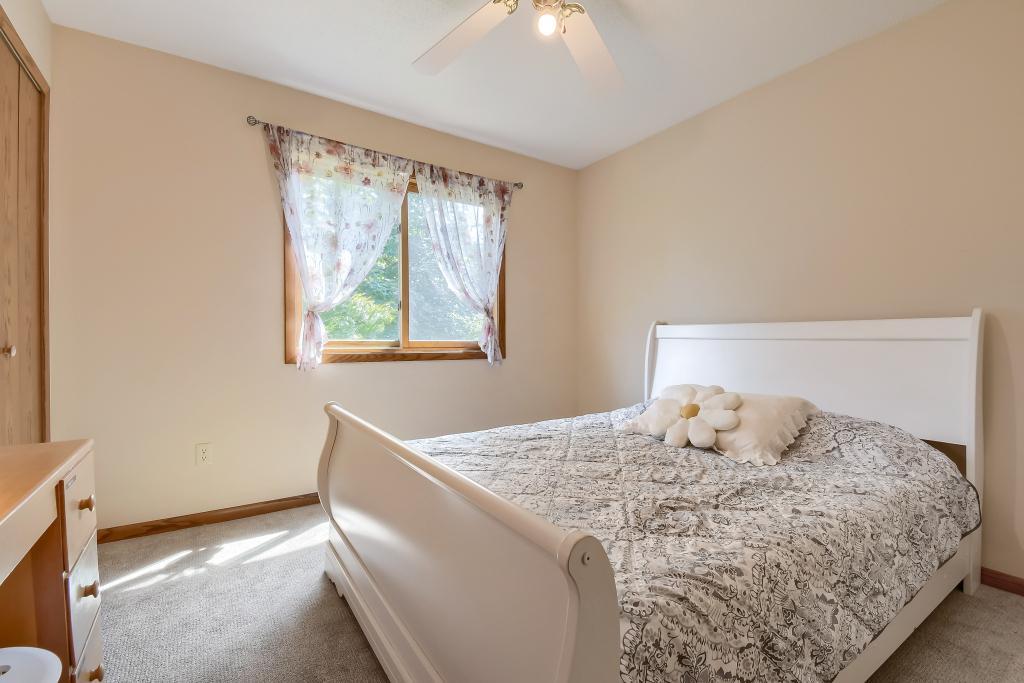 383 Belmont Ln - MLS Sized - 020 - 20 Bedroom.jpg