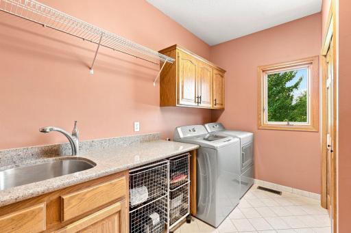 3649 Commonwealth Road, Woodbury, MN 55125
