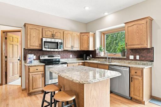 3649 Commonwealth Road, Woodbury, MN 55125