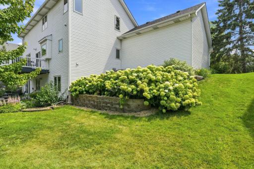 3649 Commonwealth Road, Woodbury, MN 55125
