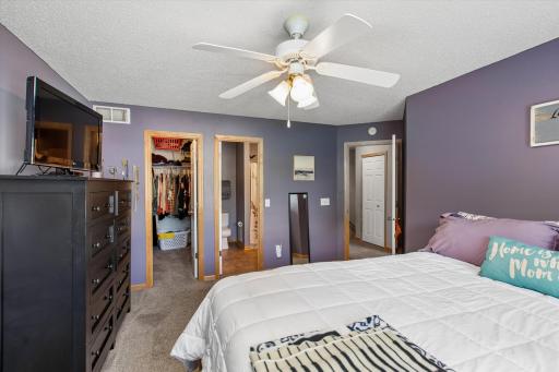 6727 Pine Crest Trail S, Cottage Grove, MN 55016