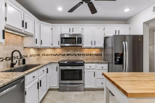 6085 Rowland Road, 207, Minnetonka, MN 55343