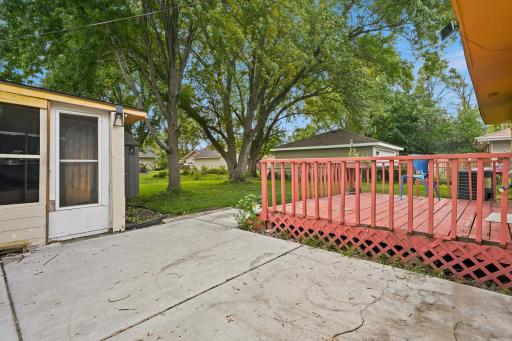 11212 Arrowhead Street NW, Minneapolis, MN 55433