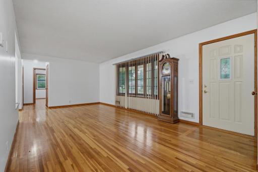 11212 Arrowhead Street NW, Minneapolis, MN 55433