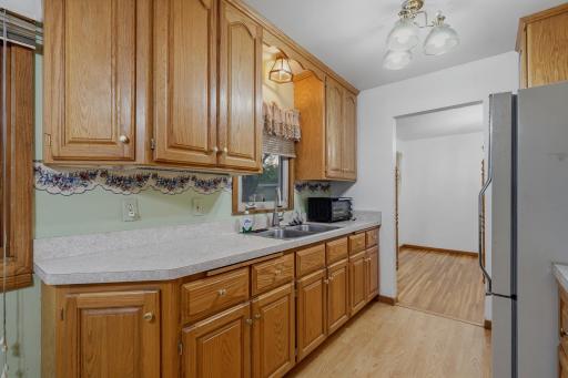 11212 Arrowhead Street NW, Minneapolis, MN 55433