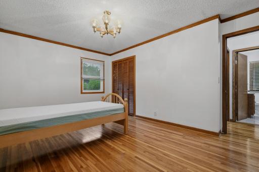 11212 Arrowhead Street NW, Minneapolis, MN 55433