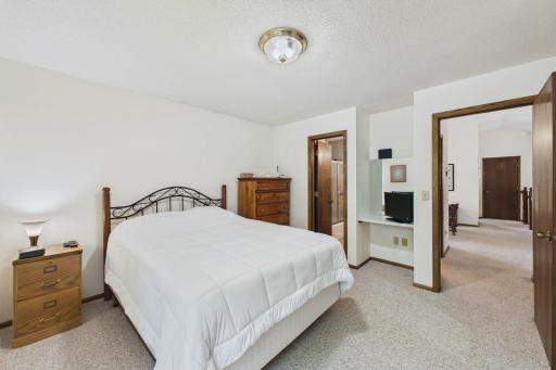 9194 Goldenrod Lane N, Maple Grove, MN 55369