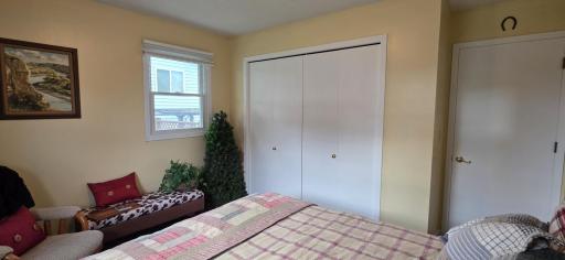 923 7th Avenue NW, Valley City, ND 58072
