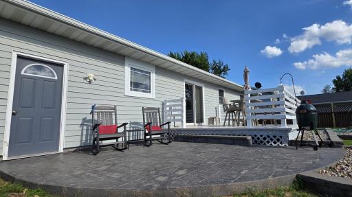 923 7th Avenue NW, Valley City, ND 58072