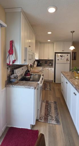 923 7th Avenue NW, Valley City, ND 58072