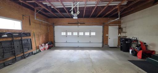 923 7th Avenue NW, Valley City, ND 58072