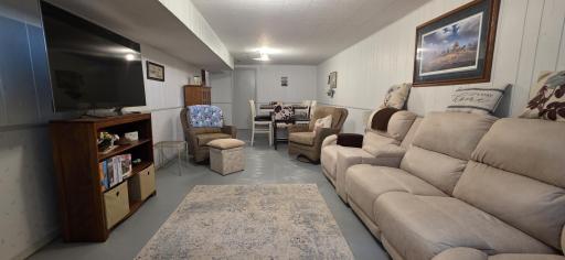 923 7th Avenue NW, Valley City, ND 58072