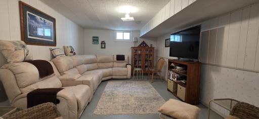 923 7th Avenue NW, Valley City, ND 58072