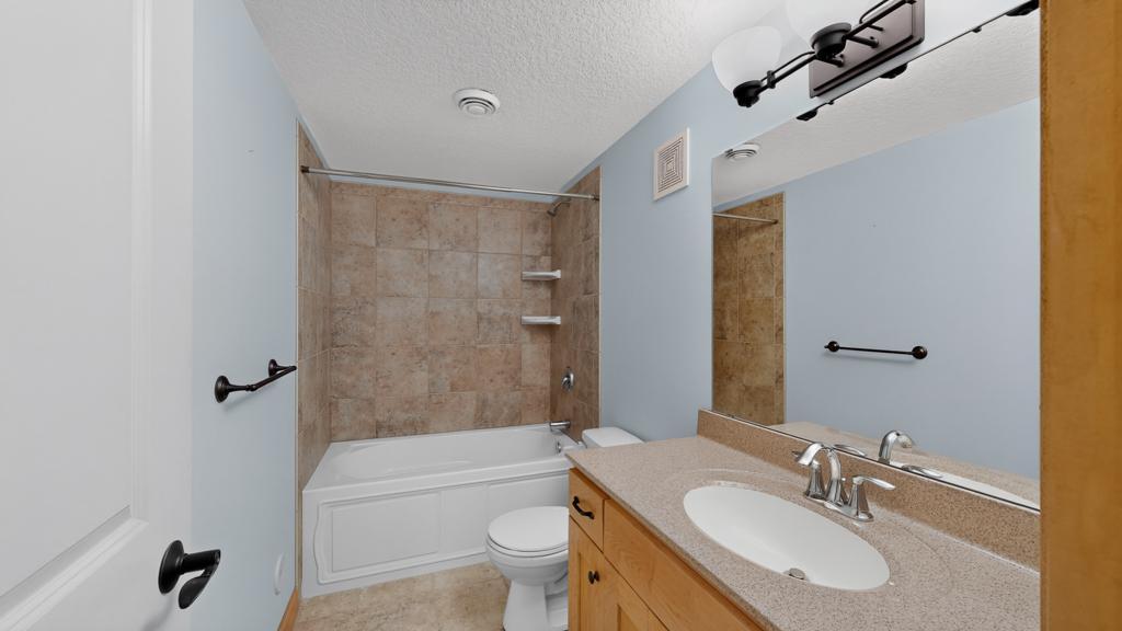 Full bath lower