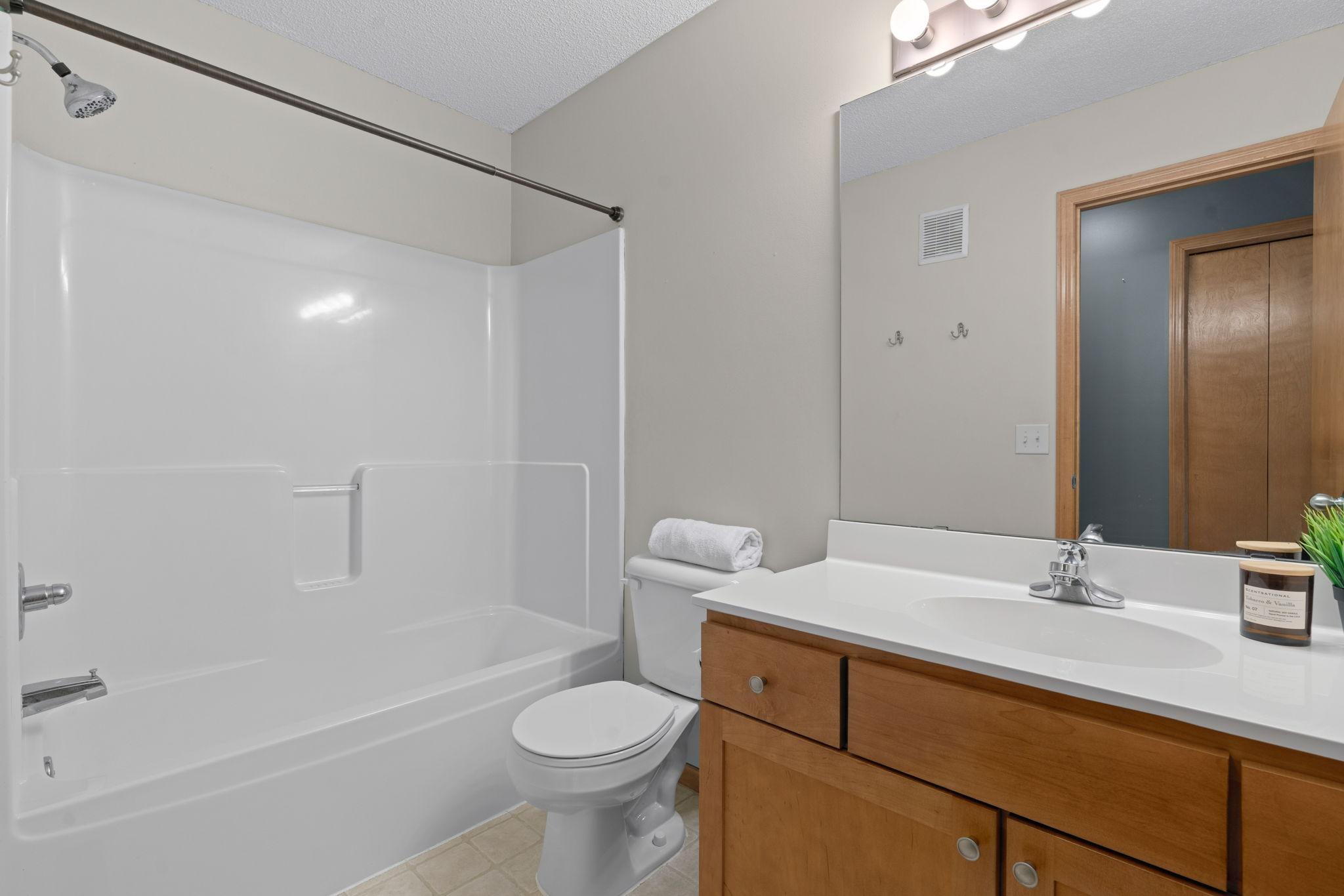upstairs guest bathroom