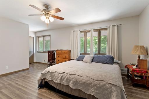 58 Walden Street, Burnsville, MN 55337