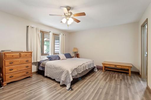 58 Walden Street, Burnsville, MN 55337