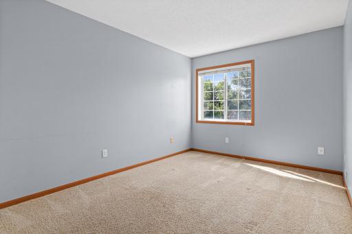 652 Willoughby Way W, Hopkins, MN 55305