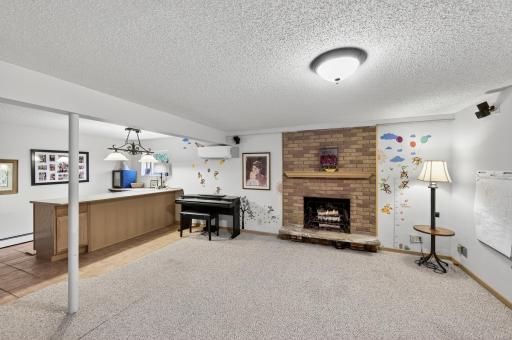5512 Hillside Court, Edina, MN 55439