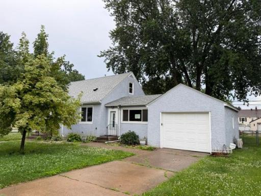 132 Richmond Street E, South Saint Paul, MN 55075