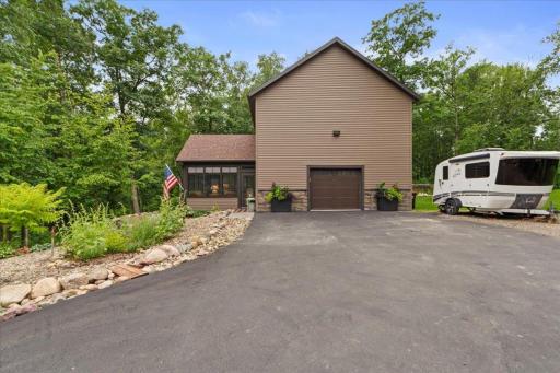Driveway / Attached Garage - 26x21