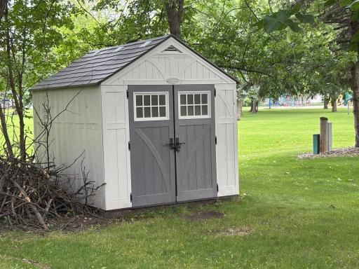 817 Alice Drive, Thief River Falls, MN 56701