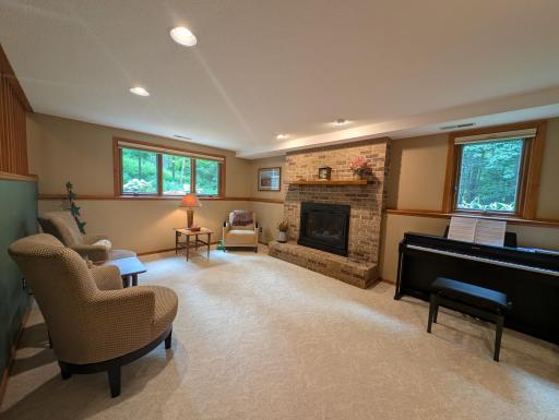 6821 Mesabi Court NW, Rochester, MN 55901