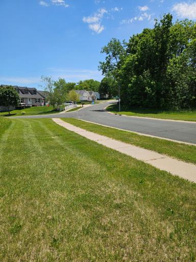 141 Hillwood Drive, Lake City, MN 55041