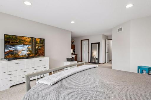 11207 Beechwood Lane, Woodbury, MN 55129