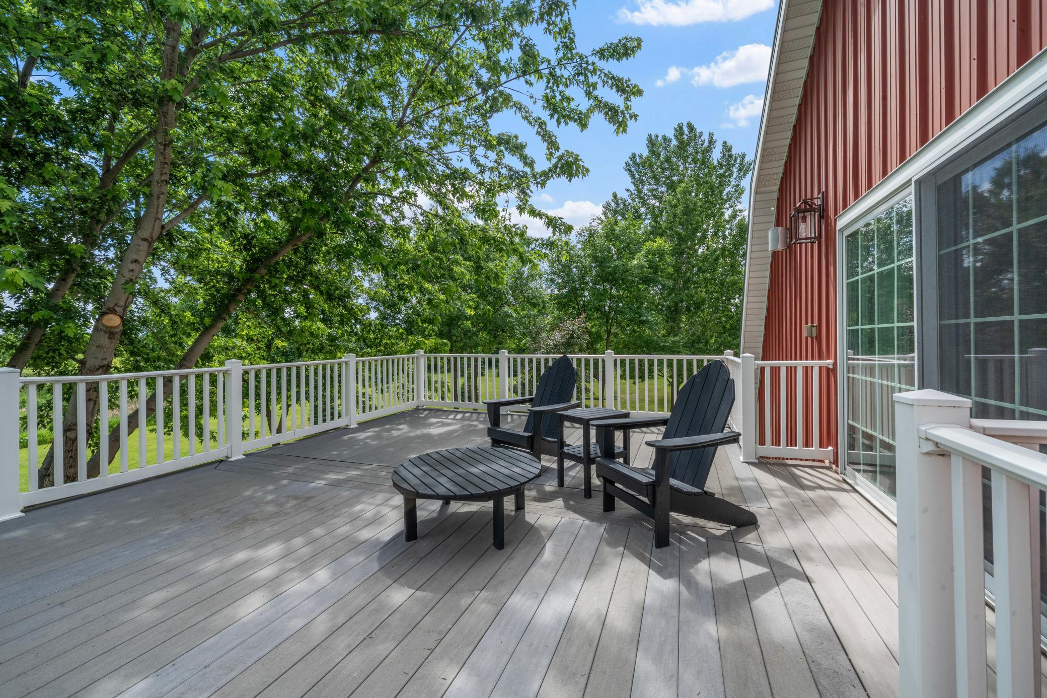 Upper Deck w/ Gorgeous Views!